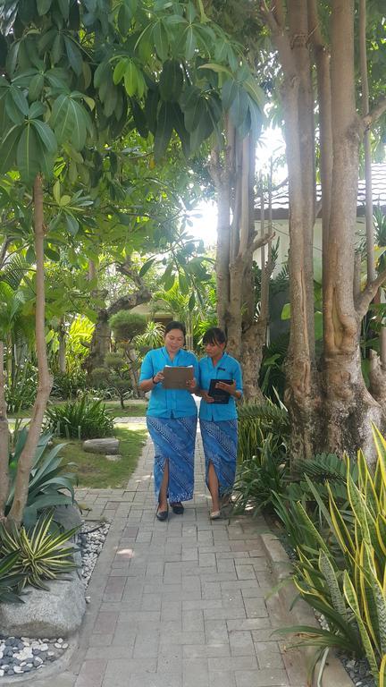 Kampoeng Nelayan Hotel Palu Exteriör bild